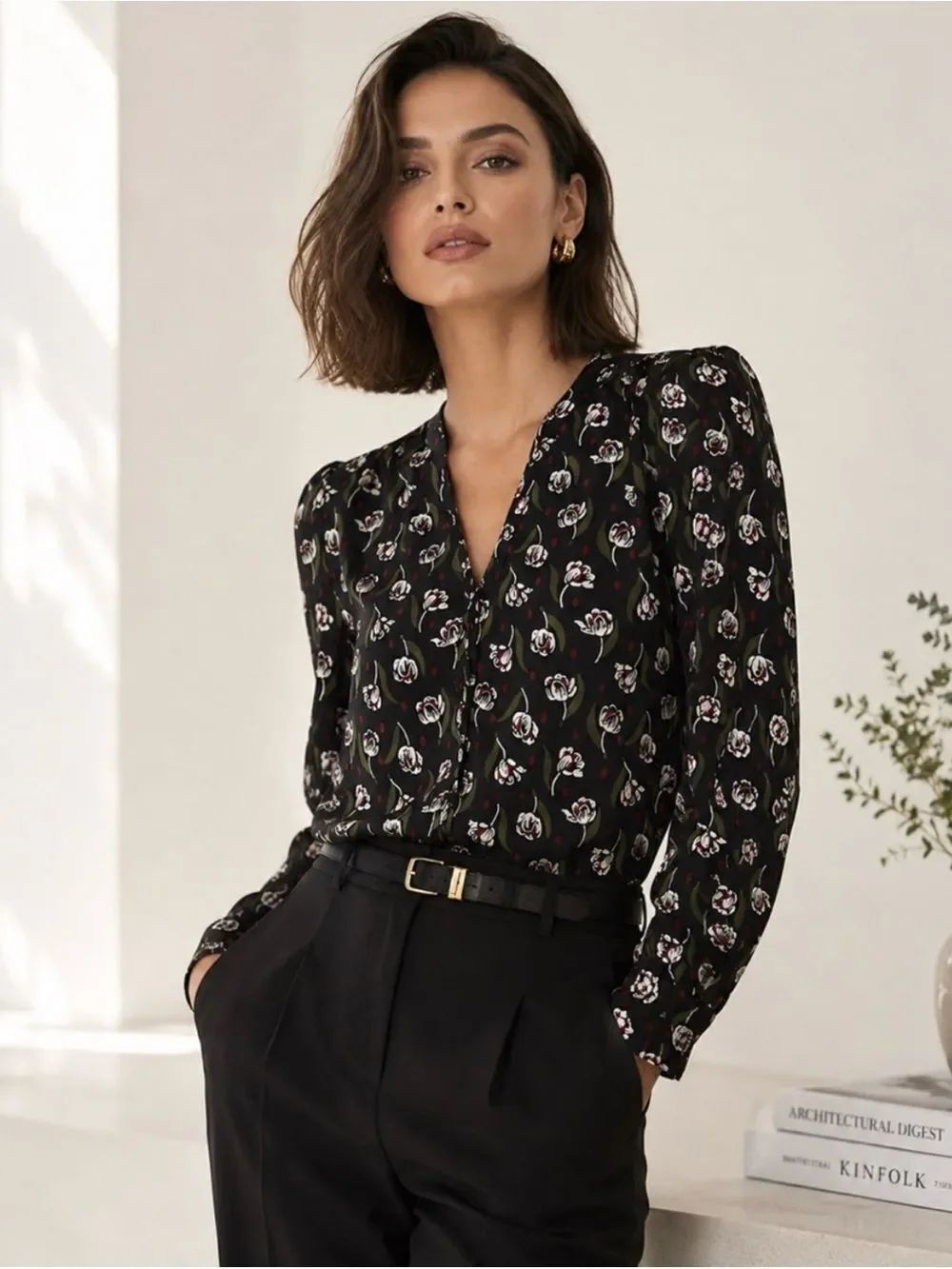 VERONICA BEARD Blouse ASHEVILLE Black V-Neck Floral Size 2 ~ Excellent